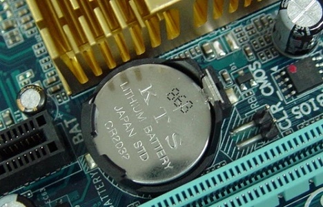 win7主板电池怎么拆下来?win7主板电池拆除教程